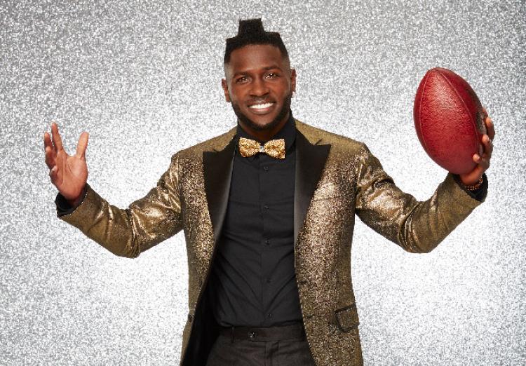 About Antonio Brown Antonio Brown is arguably the NFL s best wide receiver. No other receiver has had more receptions or receiving yards over the past four years.