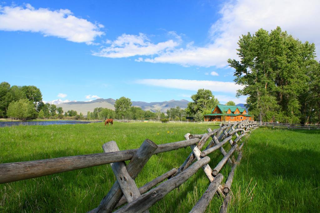 Glen is a tiny town in Southwestern Montana, located on