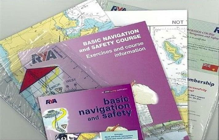 INSHORE AND COASTAL NAVIGATION A comprehensive introduction to navigation suitable for beginners and more experienced skippers alike.