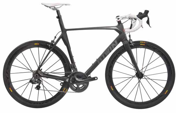 Road facet 7 ESR Di 2 The most high-performance bike in the B TWIN range. Invigorating and technical, this 100% racing bike is built to win. > Frame used by the juniors 2 U19 team, 2013 season.