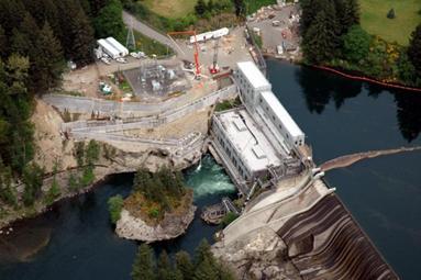 RIVER MILL SURFACE COLLECTOR North Fork Hydroelectric Project, River Mill Dam, Clackamas River, Oregon Purpose: Provide downstream