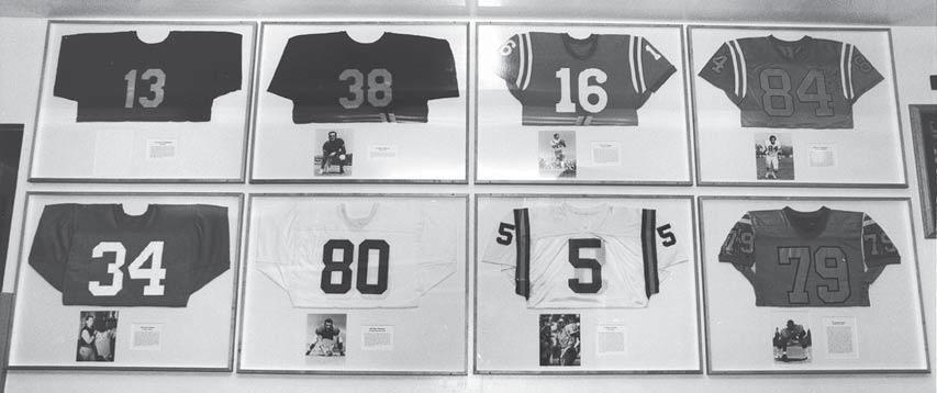 Retired Jerseys of UCLA Players 118 #5 Kenny Easley Played free safety for UCLA from 1977-1980 and started from the second game of his freshman year Only the second three-time consensus All- American