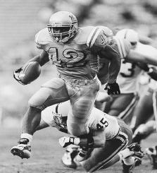 ALL-AMERICAN BRUINS #71 Craig Novitsky Craig played offensive guard and tackle in 1990-91-92-93 Earned All-America honors in 1993 All-Pac-10 in 1993 Sophomore All-American in 1991 Set UCLA record by