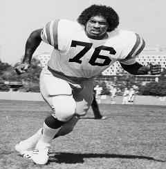 #21 Oscar Edwards Oscar played defensive back in 1975-76 Earned All-American honors in 1976 1976 team MVP on defense 1976 tricaptain 1975 Outstanding Defensive Player award.