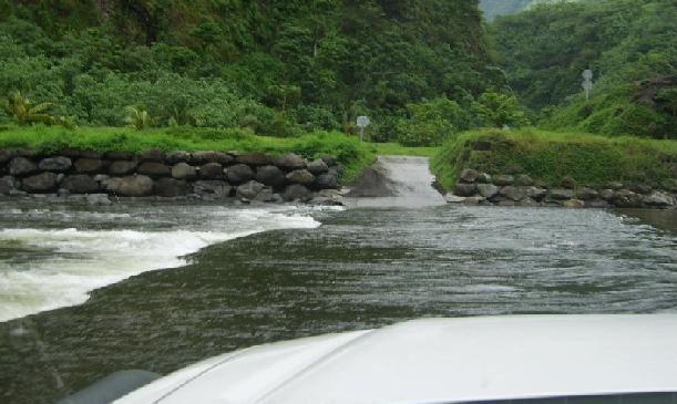 HALF DAY SAFARI 4X4 - Tahiti Safari Expedition Discover the hidden beauties of Papenoo deep valleys.