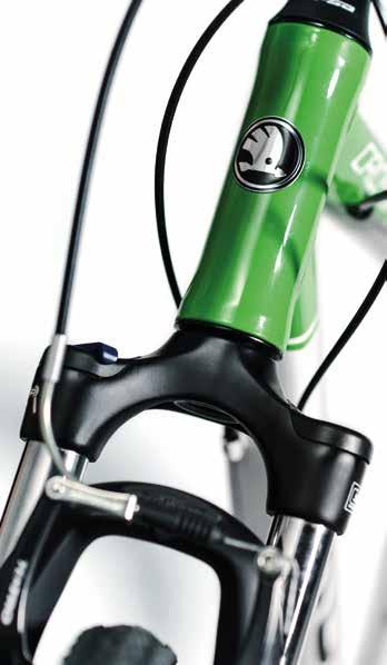 ŠKODA Cross The ŠKODA Cross cross bicycle will capture your attention with its fresh design, and it is suitable for bicyclists who want to enjoy rides on roads, as well as on