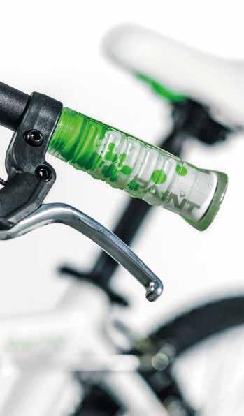 ŠKODA Racing 20 Children bike ŠKODA Racing 20 with the frame height of 11" is intended for small bikers that feel at home in the bicycle saddle