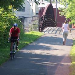 S O U T H E R N V I R G I N I A Southern Virginia has a great deal to offer bicyclists looking for adventure. The region includes classic country roads, beautiful scenic byways, and U.S. Bike Route 1.