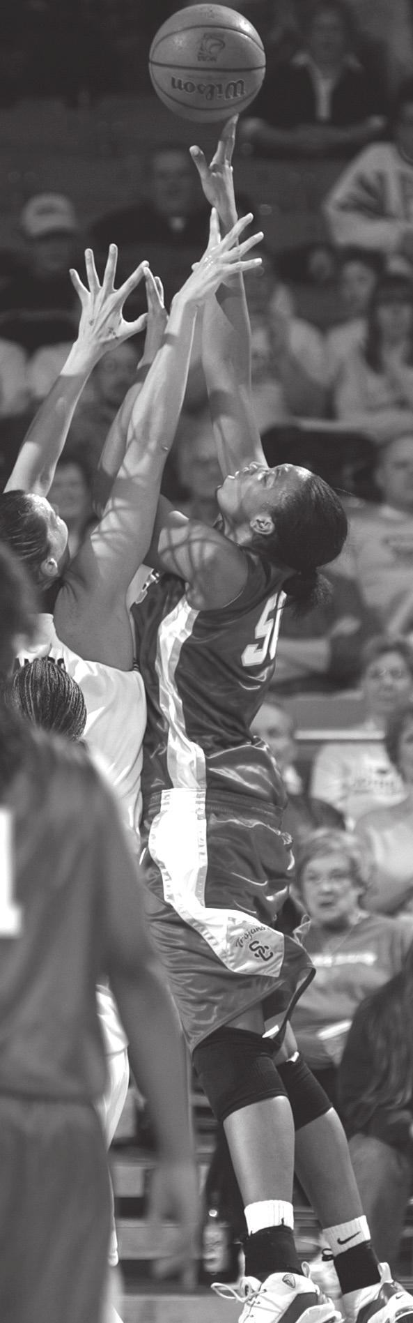 2006-07 OMEN OF TROY 2005-06 Season Outlook This is an awesome senior class, Trakh said. This class has turned this program around along with past seniors Kim Gipson, Rachel oodward and Meghan Gnekow.