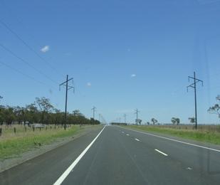 A number of sections between Toowoomba and Dalby have been resealed and generally are in good condition, including a wide seal (10m) for the most part and narrowing to 8m seal width in short sections.