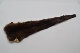 00 18-SK -XXL Skunk Tail:XX-Large 16 + $12.50 18-14 TANUKI TAILS The Tanuki tails range in size from 5 to 10. Tanuki are often referred to as Chinese, Finn, or Russian Raccoon.