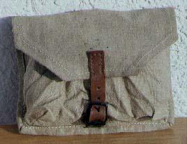 equipment manufactured in wartime Russia Major variants: 1) khaki, w/wood toggles