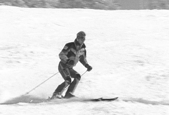 Skier Level 5 Shorter, Crescent shaped Wedge Christie Turns Photo 6.