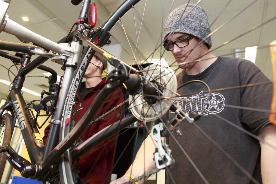 2018 Bike Mechanic Prgrammes / NZQA Apprved Curse Fees The 2018 curse fees fr the Level 3 certificate are $3,920.00. The prgramme is eligible fr lans and allwances thrugh StudyLink.