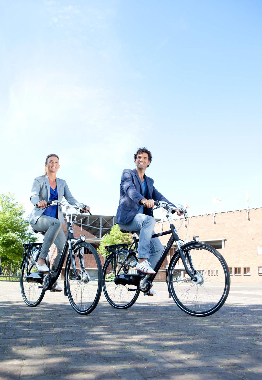 10 11 CITY COMFORT A CONSCIOUS CHOICE With an all-round urban or trekking bike you will be opting for a versatile means of transport, whether you are doing day-to-day shopping, commuting to and from