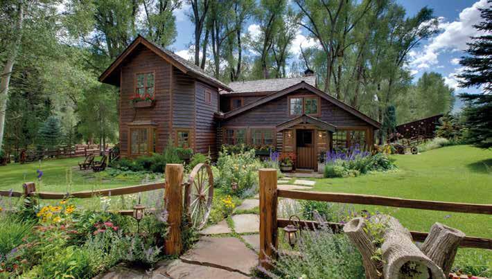 839 sq m log home which is remodeled to perfection.