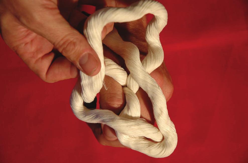 6. Tighten the knot by alternating pulling pressure to each of the