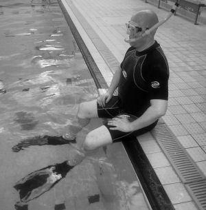 16 STA Pool Snorkelling Programme Teaching Manual Sit on the side of