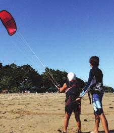 LEVEL 1 Designed to familiarize firsttimers with kite surfing and provide an understanding of equipment, wind and ocean conditions, followed by a simple multi-question test to