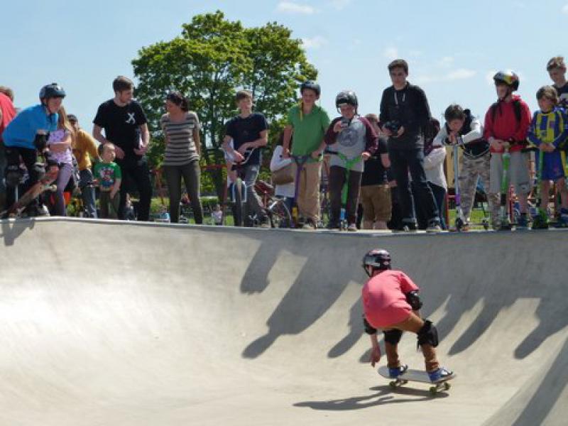 The Facility The Skate Park is 27.5 m x 19.9 m in area and was designed and built by a specialist skate park contractor using spray in - situ concrete with input from the SPL4SH group.