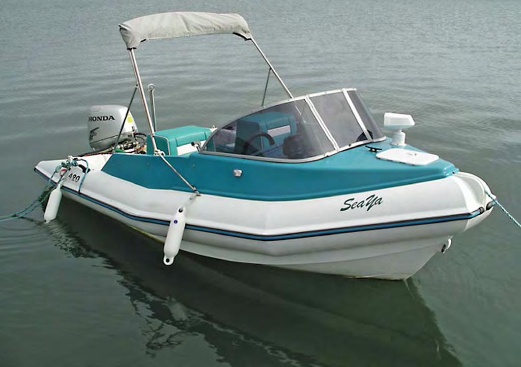 Mac 420 Sport This 420 model is ideally suited for first-time family boating needs, with the added feature of high sides providing security when in a