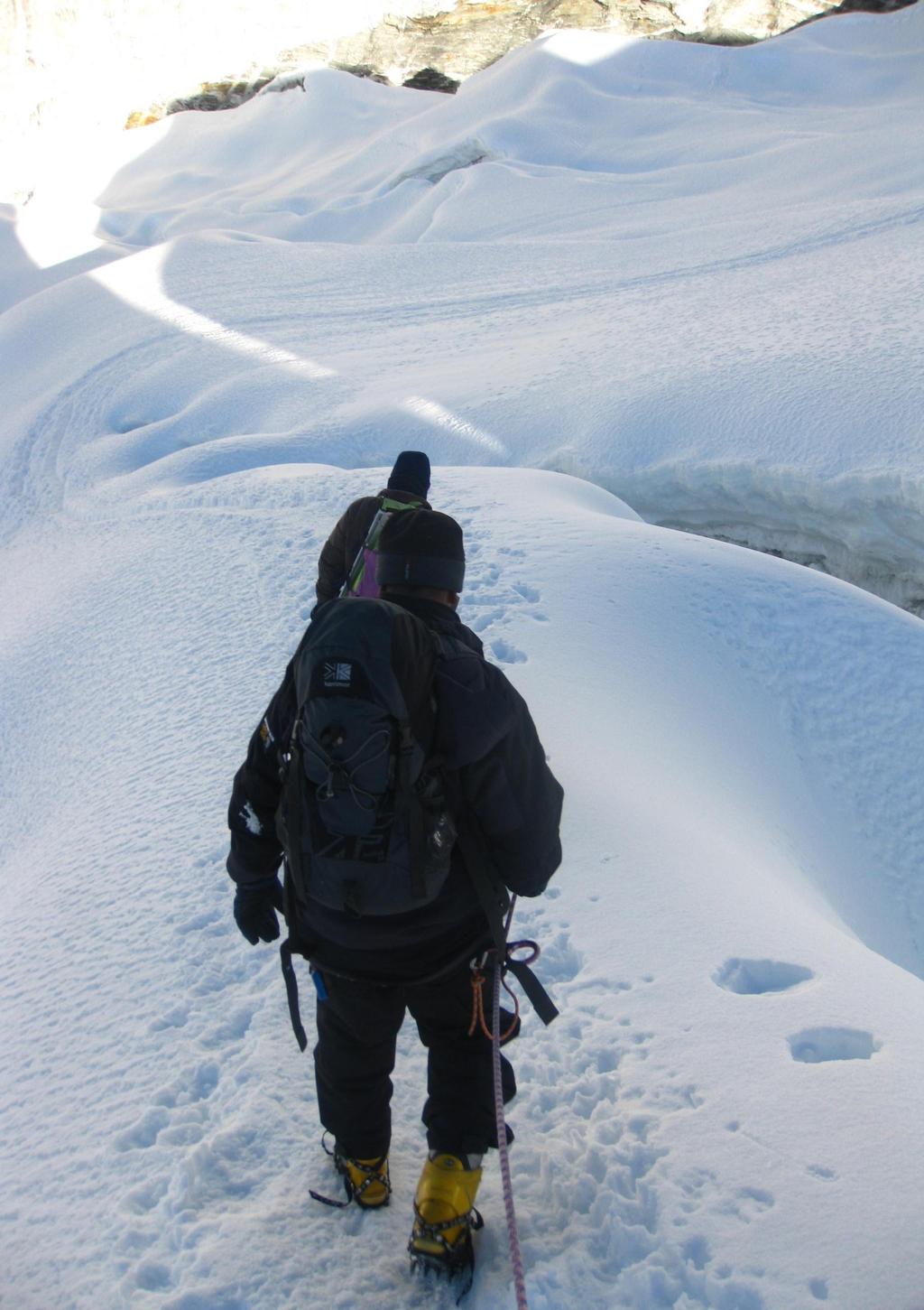 ISLAND PEAK CLIMBING 21 days Trip route: Lukla Namche EBC - Island Peak summit - Lukla Activities: Trekking, Rock climbing, Sightseeing, Climbing & Expedition Difficulty: Adventurous to challenging