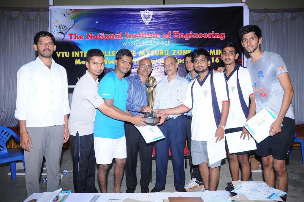Vtu Mys 2015-16 Runners Men: NIE, Mysuru team receiving VTU Inter Collegiate Mysore Zone Runners Trophy along with Sri.Ravi, Team Manager.