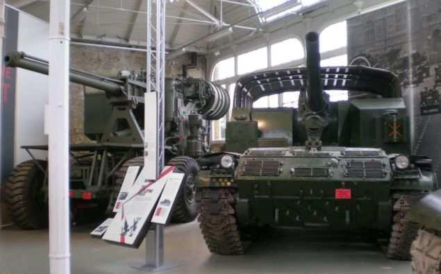 Surviving M44 Self-Propelled Howitzers Last update: January 17, 2017 Listed here are the M44