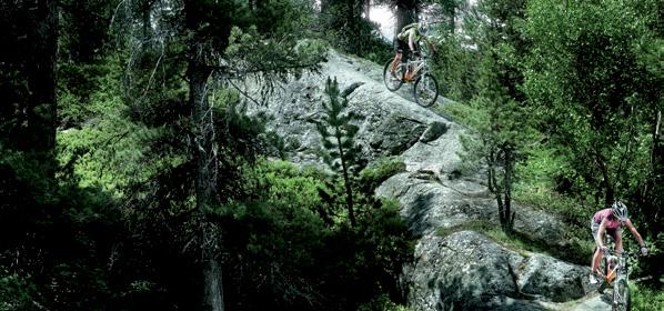 REDEMPTION S E R I E S Why depend on a lift if you can also do without? The FELT Bike with the longest spring travel combines an unbelievable 165 mm of travel with the efficiency of a trail bike.