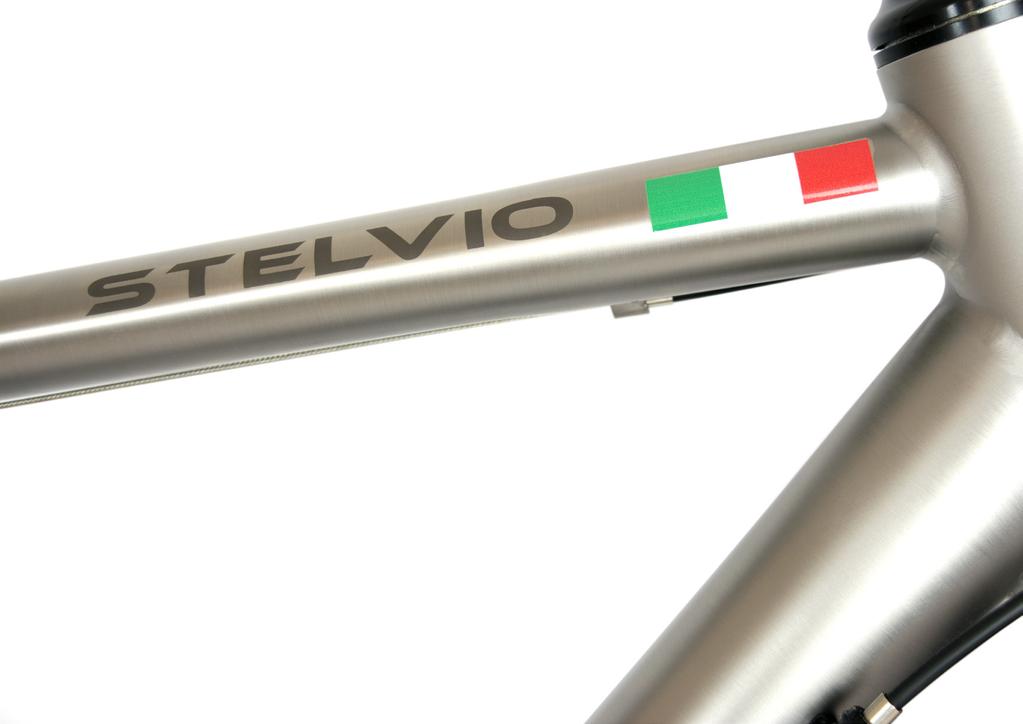 (MADE in italy) 2 Made in Italy sprints ahead with Stelvio Italia road