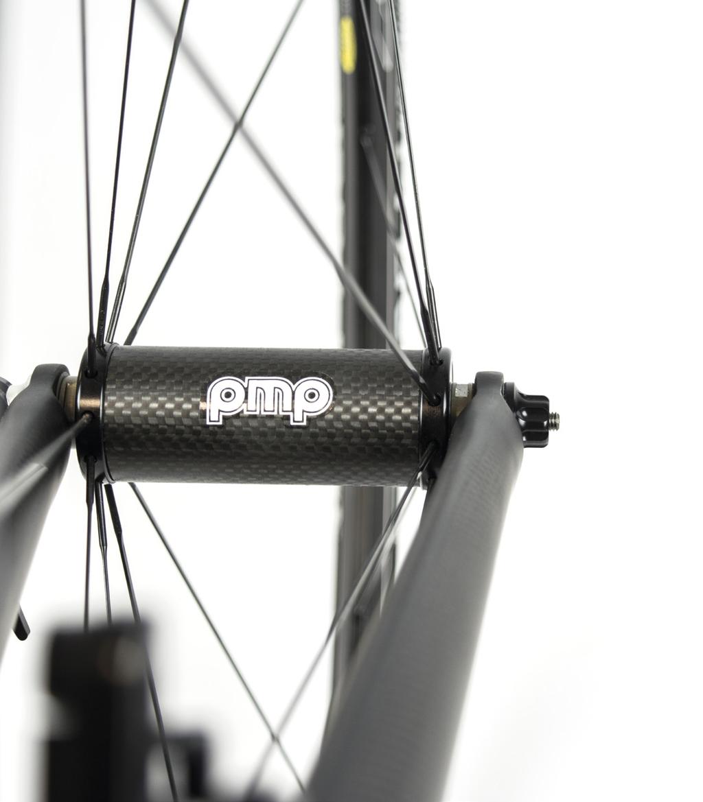 PMP HUBS Titanium/CARBON Titanium or Carbon body with aluminium alloy flanges Weight 110+267 g PMP Bike, since 1979 high-performance bike components, 100% made in Italy.