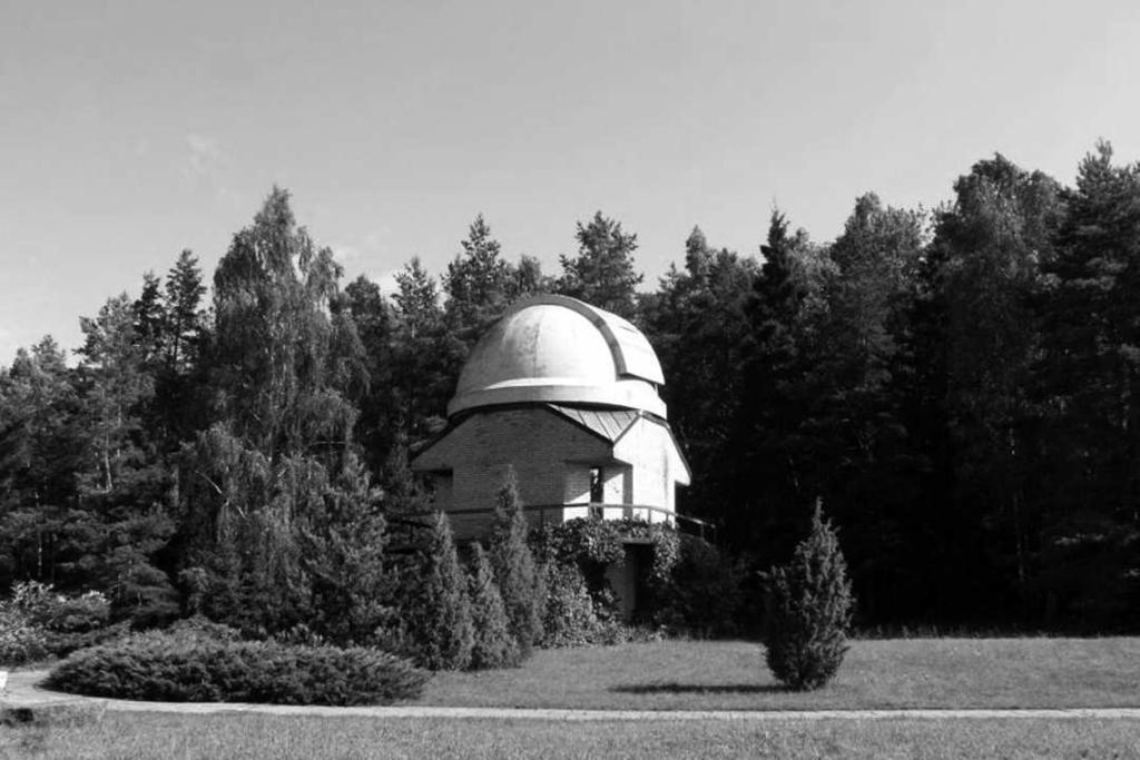 aastal Moletai esimese 25 cm läbimõõduga teleskoobi vastu.