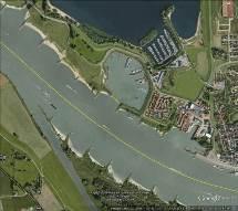 Wesel: 100 m Tuindorp: 75m Weurt: 235 m - reduces the exchange of water (with sediment) between the river and the harbour (and thereby reduces sedimentation and circulation flow in the harbour); and