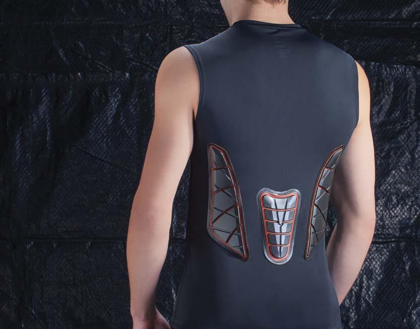 RPT PADDING POSITIONED AT VULNERABLE AREAS OF THE BACK MAKES THE MEN'S PRO STERNUM SHIRT WITH BACK PROTECTION IDEAL WHETHER TAKING A SHORT HOP OFF THE CHEST OR TURNING AWAY FROM AN INSIDE HEATER.