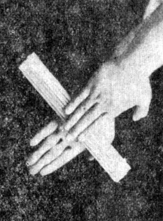 72. Rubbing Palms (HE PAN ZHANG). If somebody practices in squeezing various things with force, it is a good method to learn to twist even the hardest things.