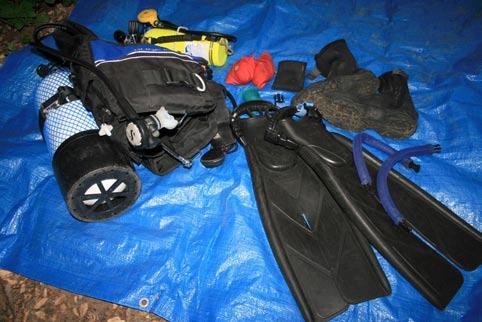 Dive Gear 1. Check all gear that could potentially hide any water (veligers) (include regulators, buoyancy compensation device, wetsuits, masks, gloves, boots, snorkels, and any other dive gear). 2.