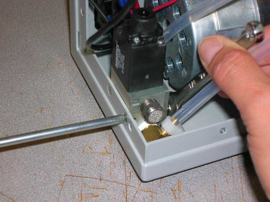 you to set the solenoid down on a flat surface for cleaning. See Figure 4-2.