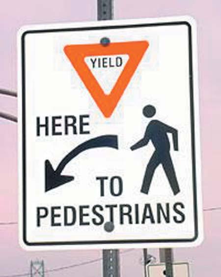 Chapter 5: Selecting Safety Solutions 59 Advance Stop/Yield Markings Halifax, Nova Scotia, Canada Crosswalks on streets with multilane, uncontrolled approaches are often associated with a type of