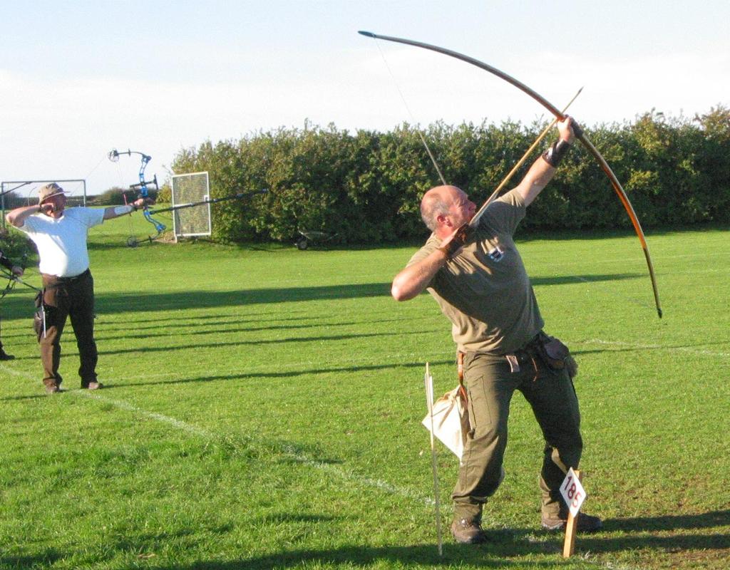 Shooting (continued) Modern Bow design: these two archers are using fast bows and target arrows with