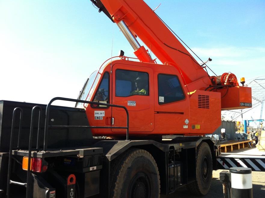LICENCE TO OPERATE A MOBILE SLEWING CRANE UP TO 20 TONNES TLILIC3008A This course is designed to ensure that participants have the skills and knowledge required to operate a slewing mobile crane (up