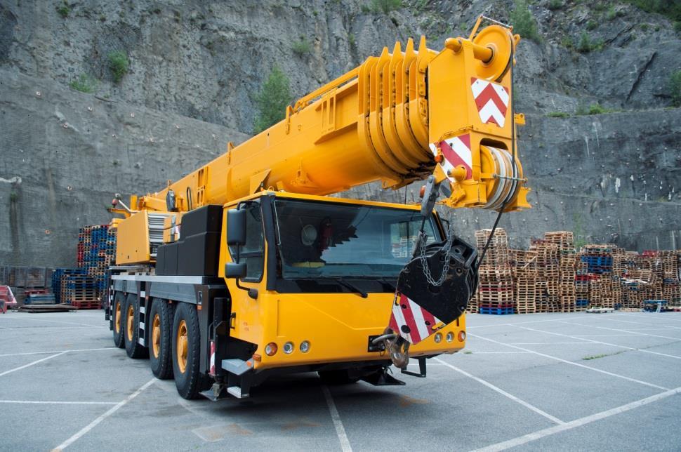 LICENCE TO OPERATE A MOBILE SLEWING CRANE UP TO 100 TONNES TLILIC4010A This course is designed to ensure that participants have the skills and knowledge required to operate a slewing mobile crane (up