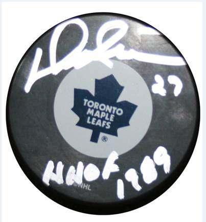 DARRYL SITTLER SIGNED PUCK UNFRAMED WITH LEAFS LOGO- This puck was hand signed by Leafs great, Darryl Sittler.