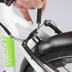 Clip the fixing bracket onto the mudguard.