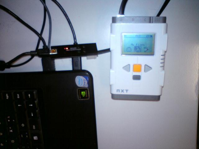Seade saab voolu kas USB kaudu või siis NXT st. Kui on olemas ühendus USB ga, siis võetakse vool sealt, vastaseljuhul, USB ühenduse puudumisel, saadakse vajalik vool NXT lt (Joonis 6).