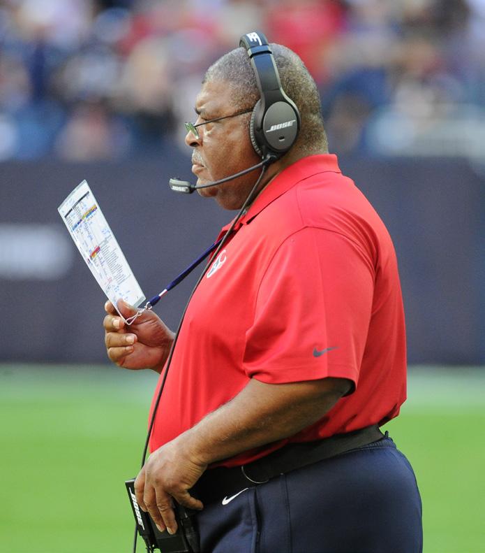 ROMEO CRENNEL DEFENSIVE COORDINATOR SECOND SEASON WITH TEXANS/33RD NFL SEASON Romeo Crennel is in his second season as the defensive coordinator with the Houston Texans.