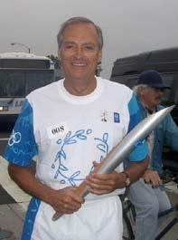 He gives us his feeling: I was running the Torch in 1992 in my city Caceres, Spain, and I felt happy.