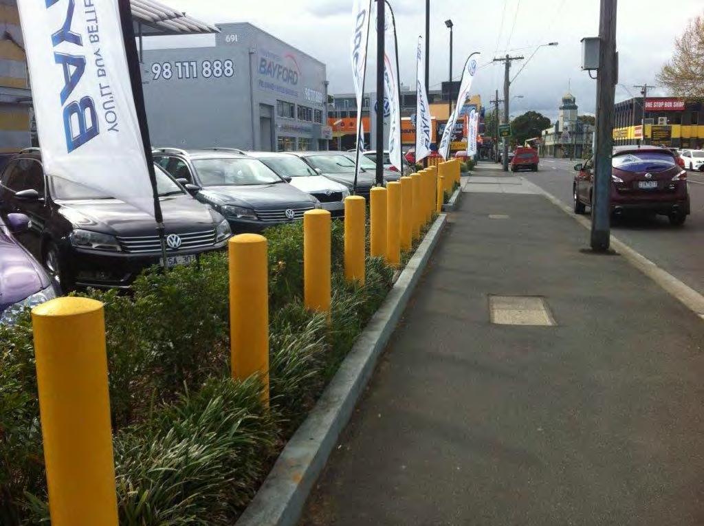 Heavy duty bollards are manufactured in 16mm diameter or 10mm square versions (other sizes available on request) and are available in standard powder coated yellow or white.