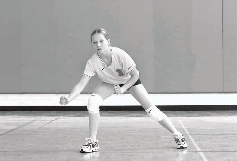 DIGGING 99 with both arms. The knee of the extended leg is bent and turns inward, eliminating contact between the kneecap and the floor.