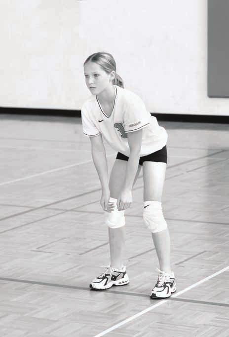 RECEIVING SERVES 23 Figure 2.5 Medium position. Figure 2.6 Step and plant. Figure 2.7 Shoulders are square. Shoulders and hips face the ball.