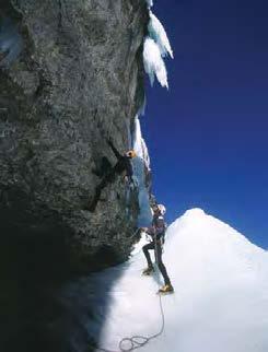 nekaj smeri, tudi Slovensko smer v Severni steni Triglava, komaj leto dni po zadnji operaciji prišel na vrh Mont Blanca in se nato resneje začel ukvarjati z alpinizmom.